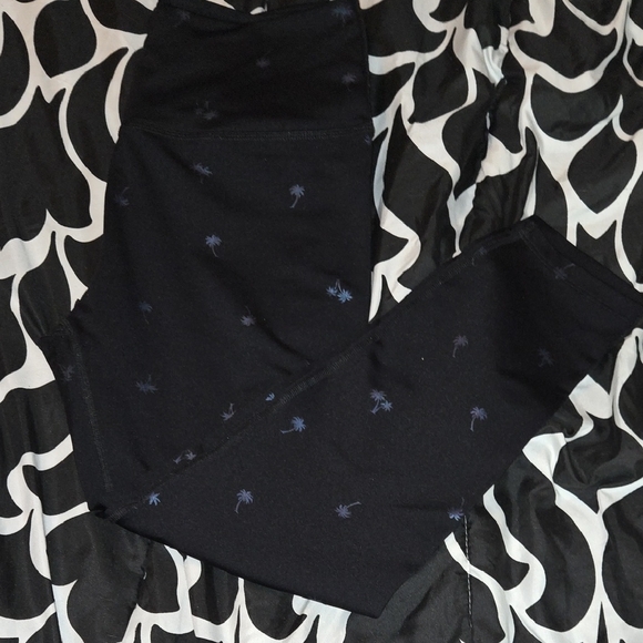 Beyond Yoga Pants - Beyond Yoga Black Leggings with Blue Accents